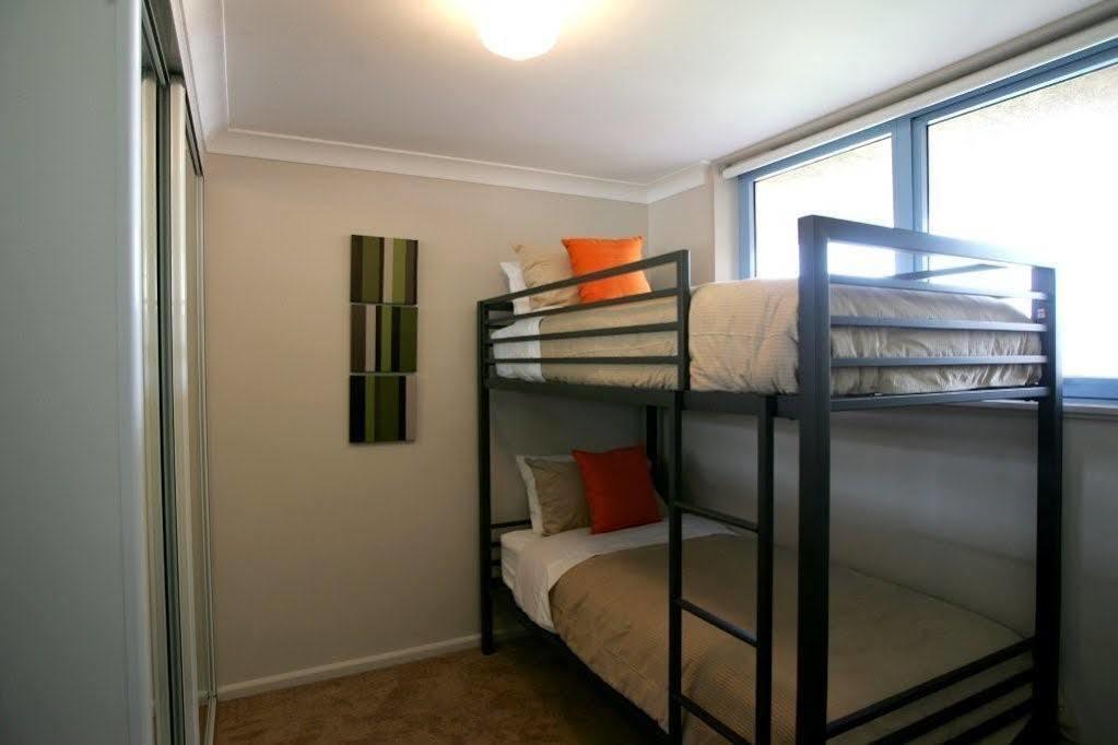 Newcastle Short Stay Accommodation - Sandbar Newcastle Beach Extérieur photo