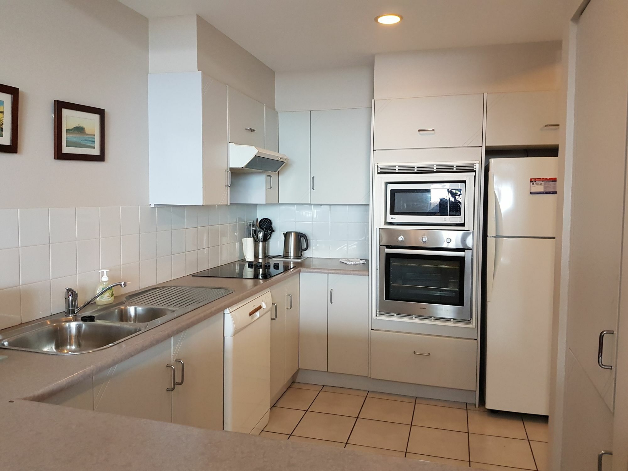Newcastle Short Stay Accommodation - Sandbar Newcastle Beach Extérieur photo